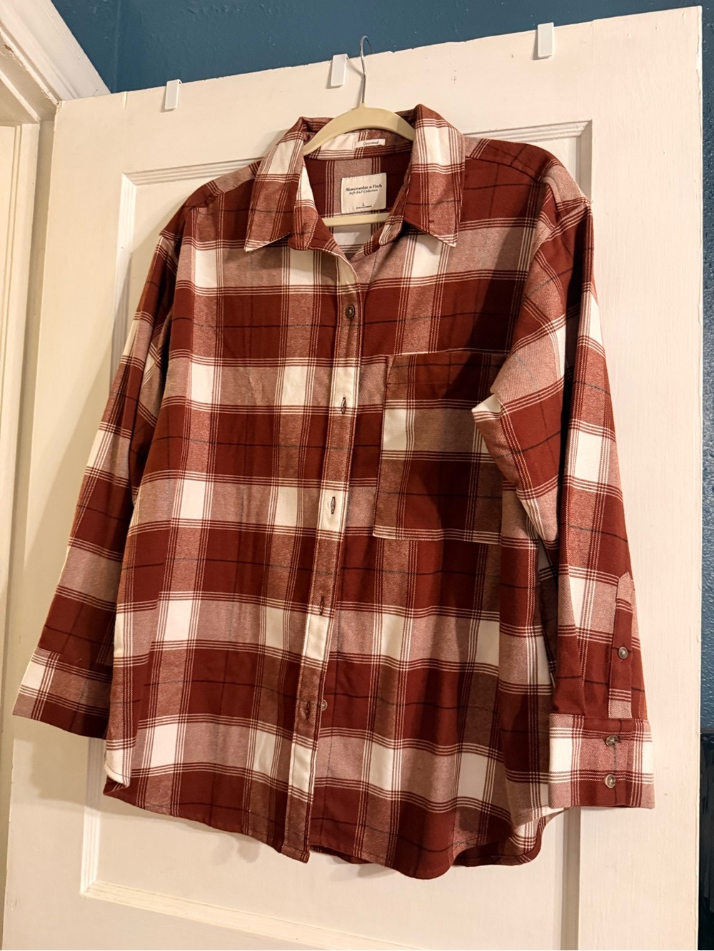 Abercrombie and Fitch Soft AF Rust & White Plaid Button-Up Shirt NWT